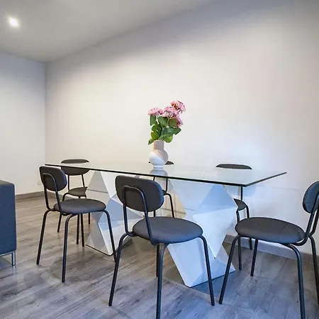 Spacious And Bright 65 M * Saint-Denis (Seine-Saint-Denis)