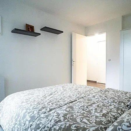 Spacious And Bright 65 M Appartamento